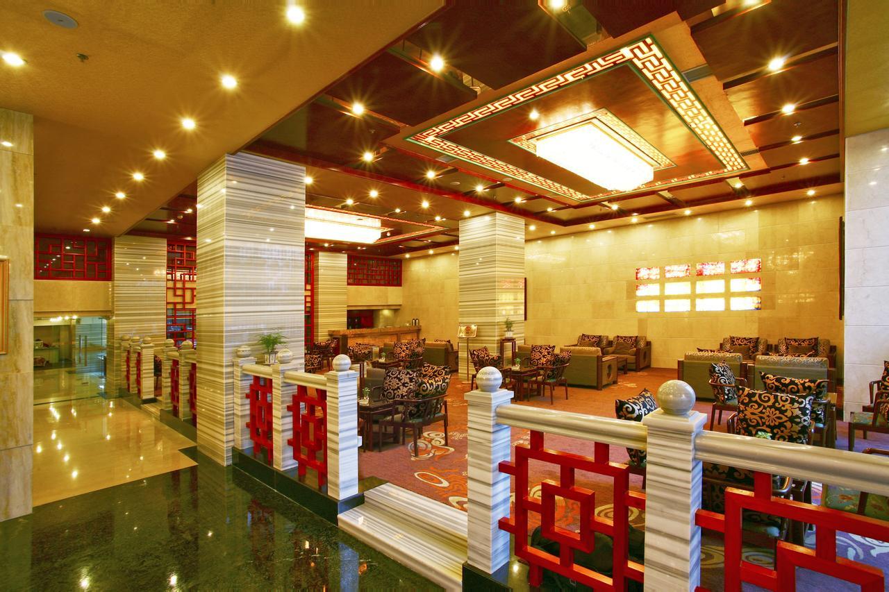 Chengdu Tianyou International Hotel Чънду Екстериор снимка