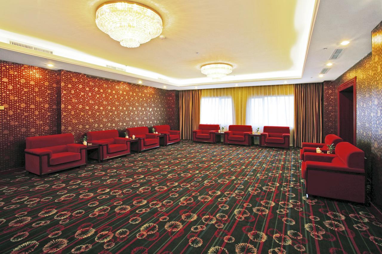 Chengdu Tianyou International Hotel Чънду Екстериор снимка