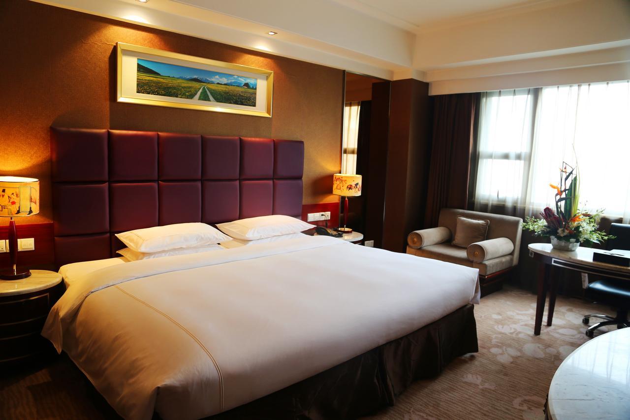 Chengdu Tianyou International Hotel Чънду Екстериор снимка