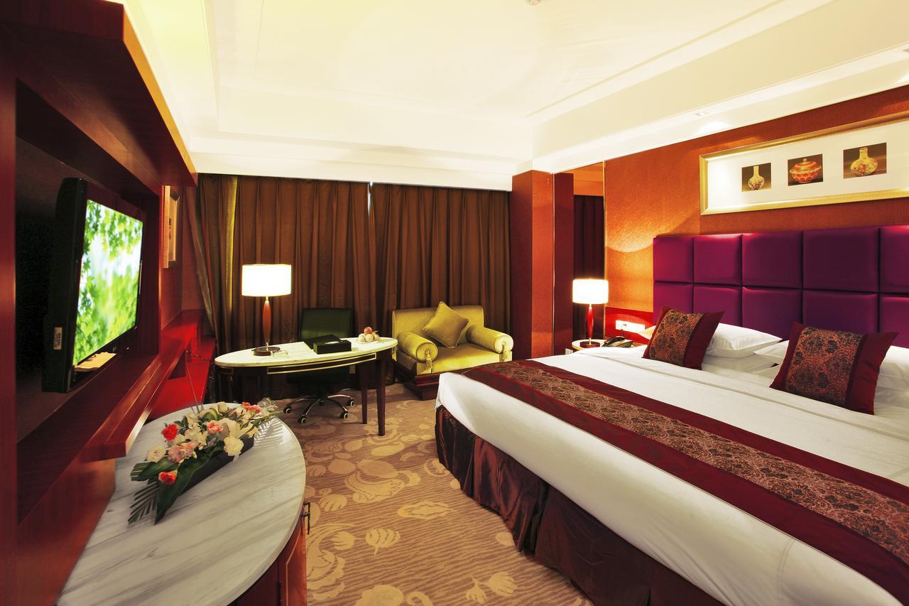 Chengdu Tianyou International Hotel Чънду Екстериор снимка