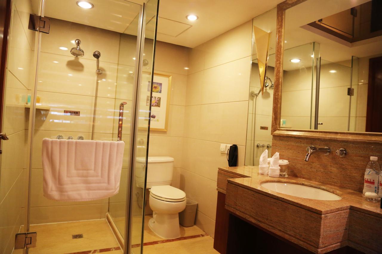 Chengdu Tianyou International Hotel Чънду Екстериор снимка